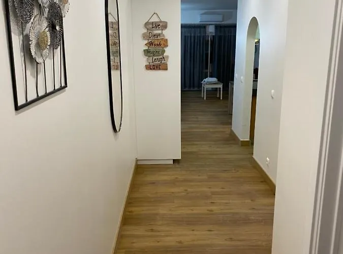 306 * 阿尔布费拉