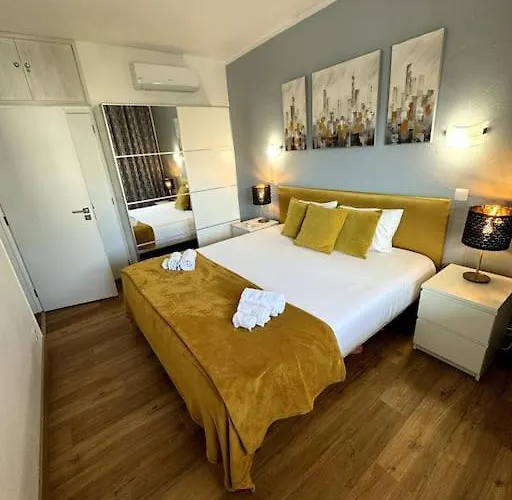 306 * 阿尔布费拉