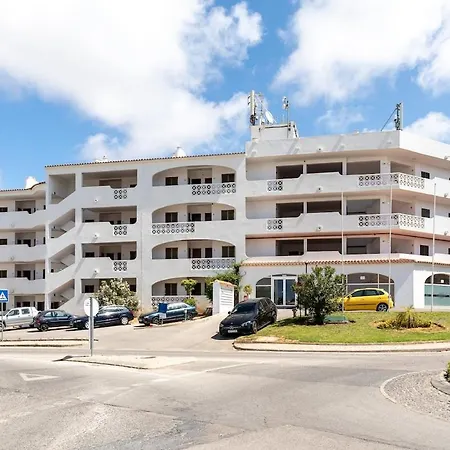 Apartamento 306 *